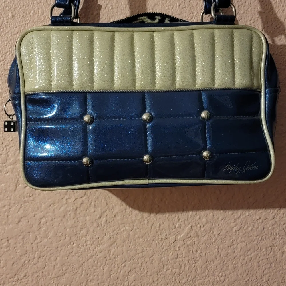 Navy Blue and Light Gold Quilted Shoulder Bag - Picture 7 of 7